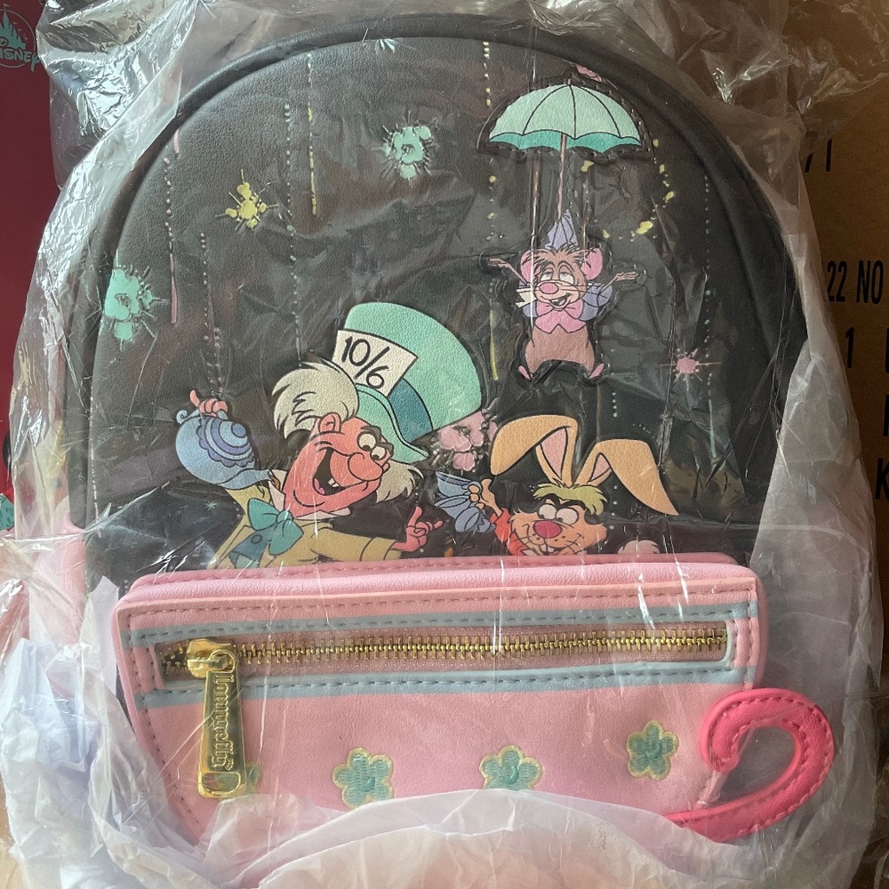 Disney Alice in wonderland loungefly